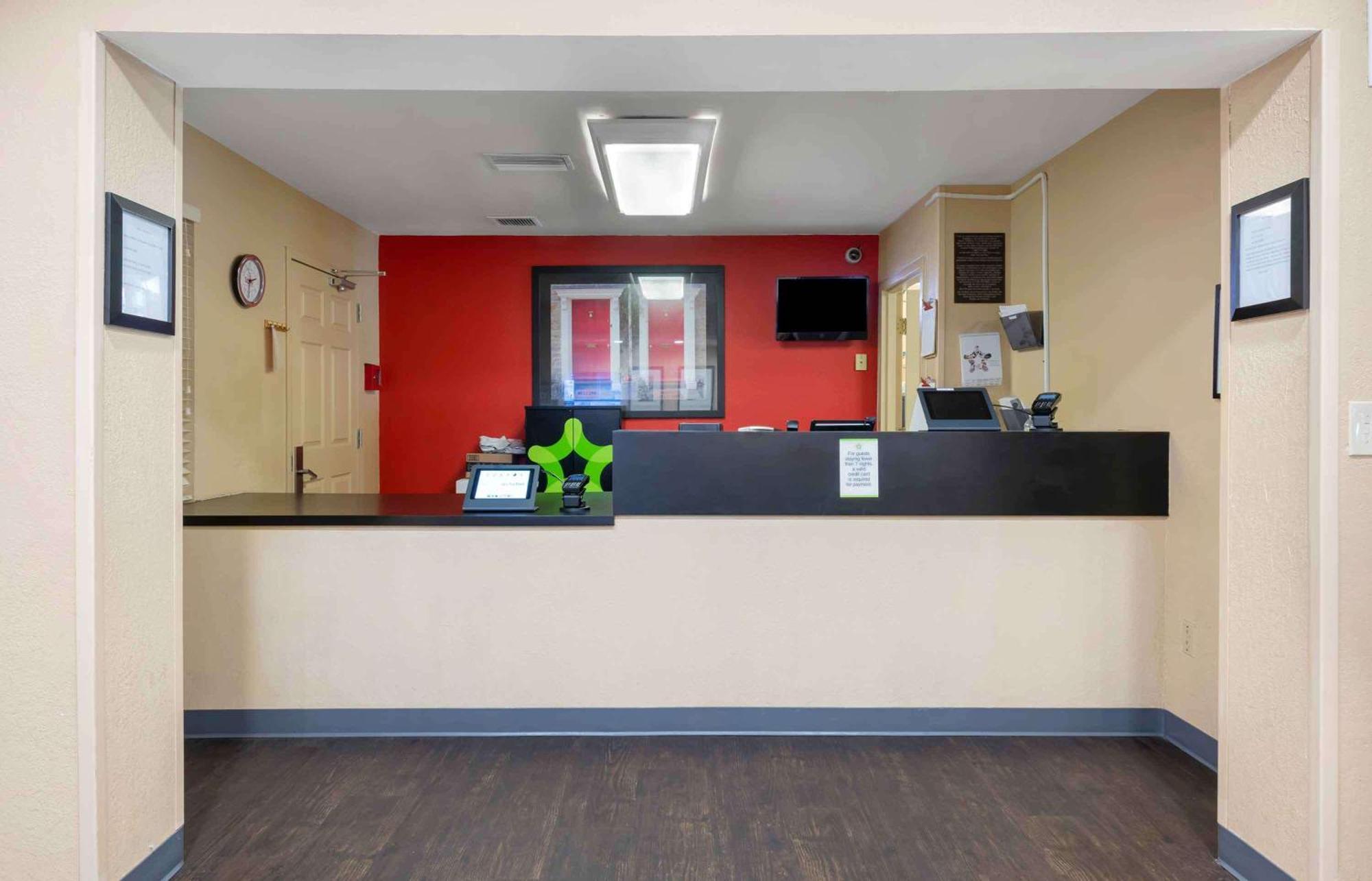 Extended Stay America Select Suites - Jacksonville Salisbury Rd Southpoint Exterior photo